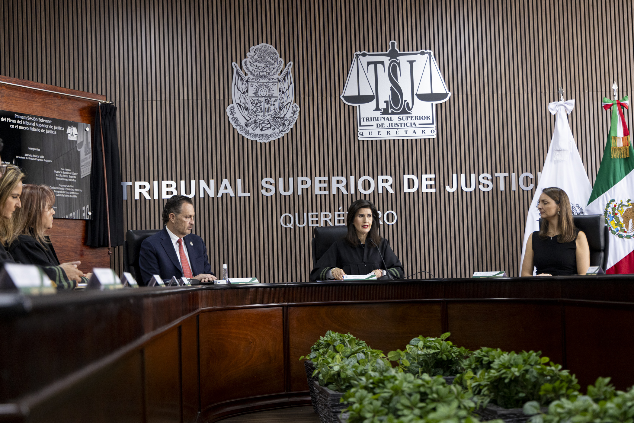 Celebra TSJ primera sesión solemne de Pleno en el nuevo Palacio de Justicia
