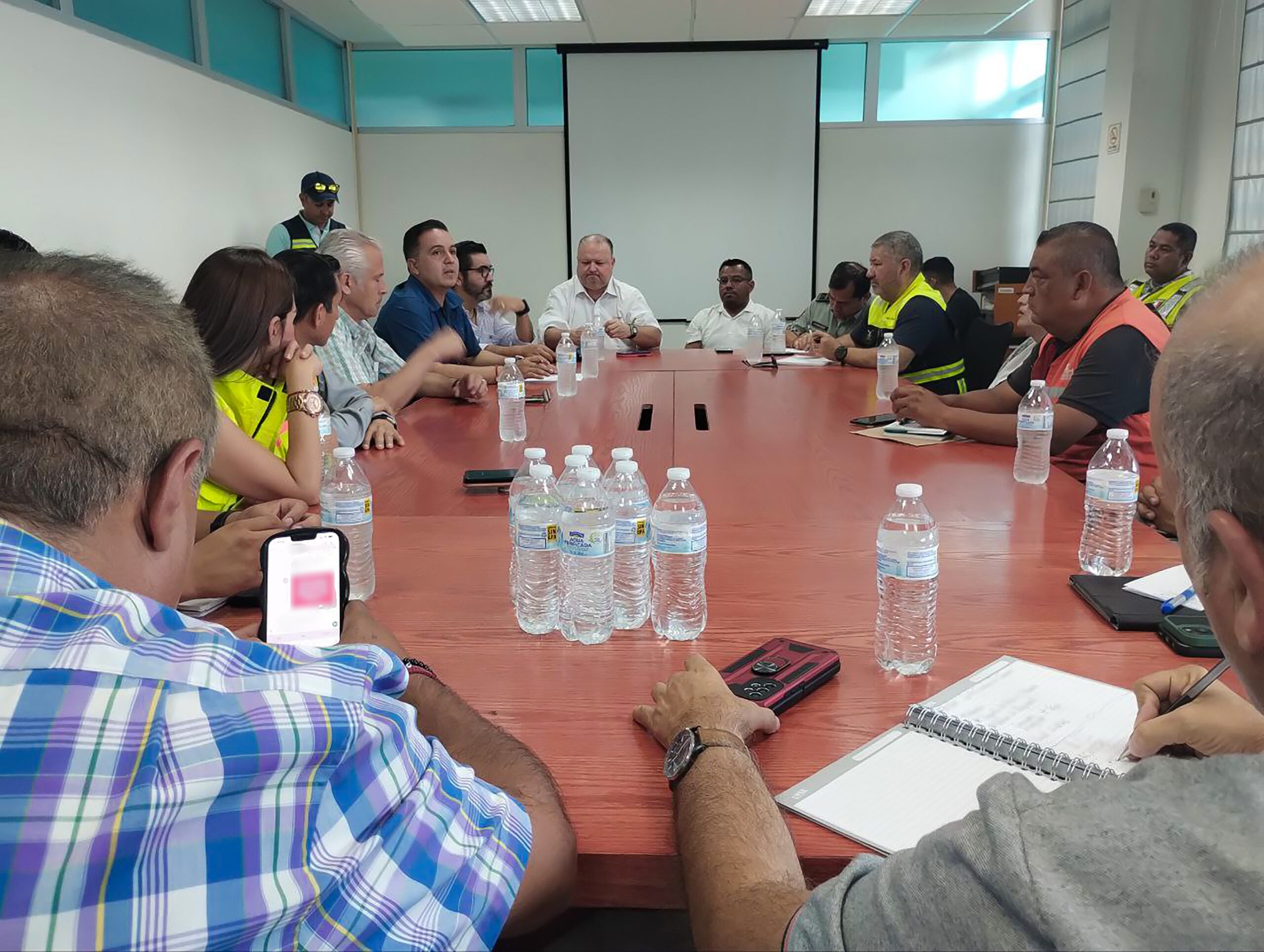 Autoridades desmienten rumores de avionetas antilluvia