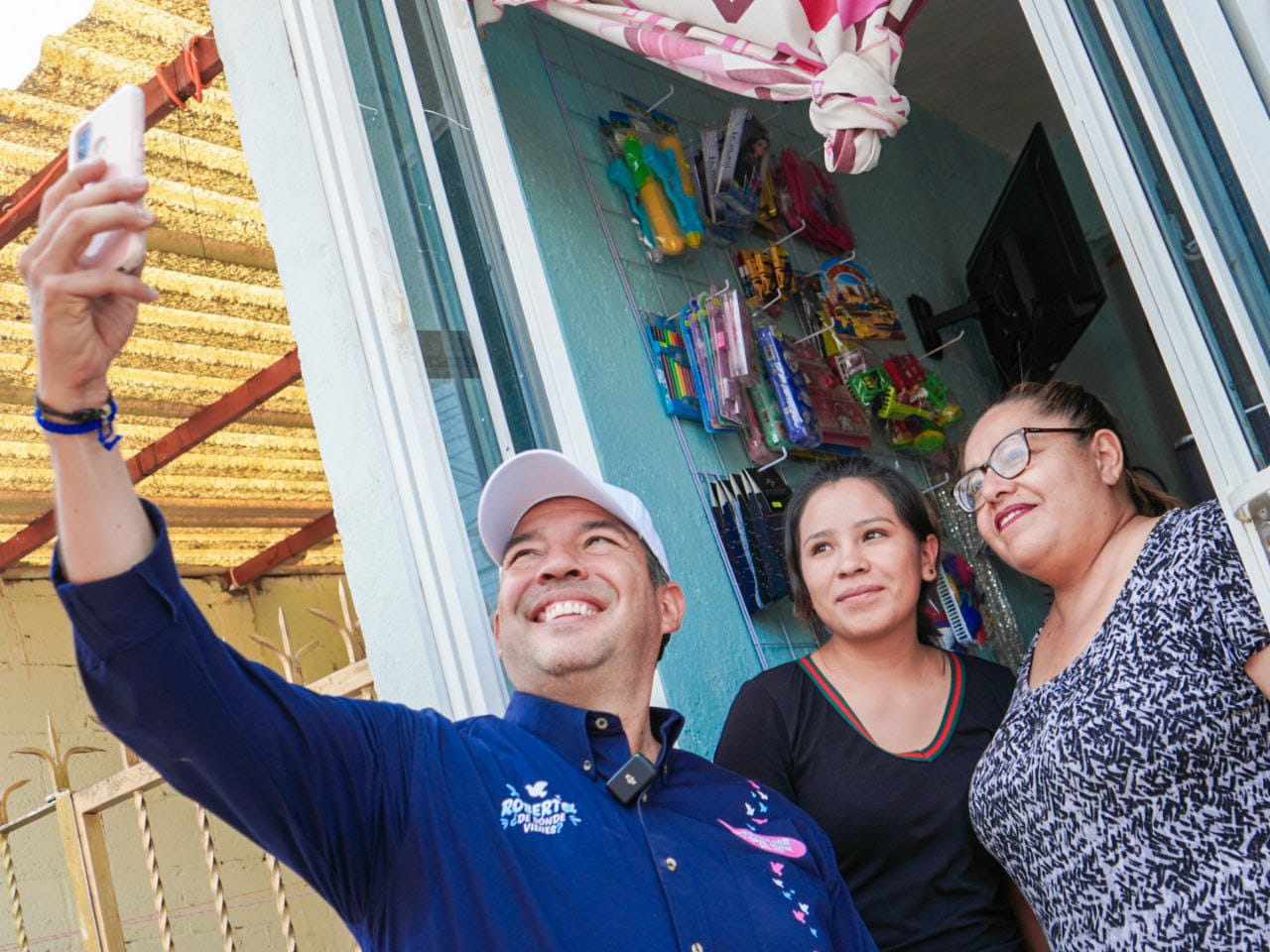 Roberto Cabrera comparte sus propuestas a la ciudadanía de zona Oriente