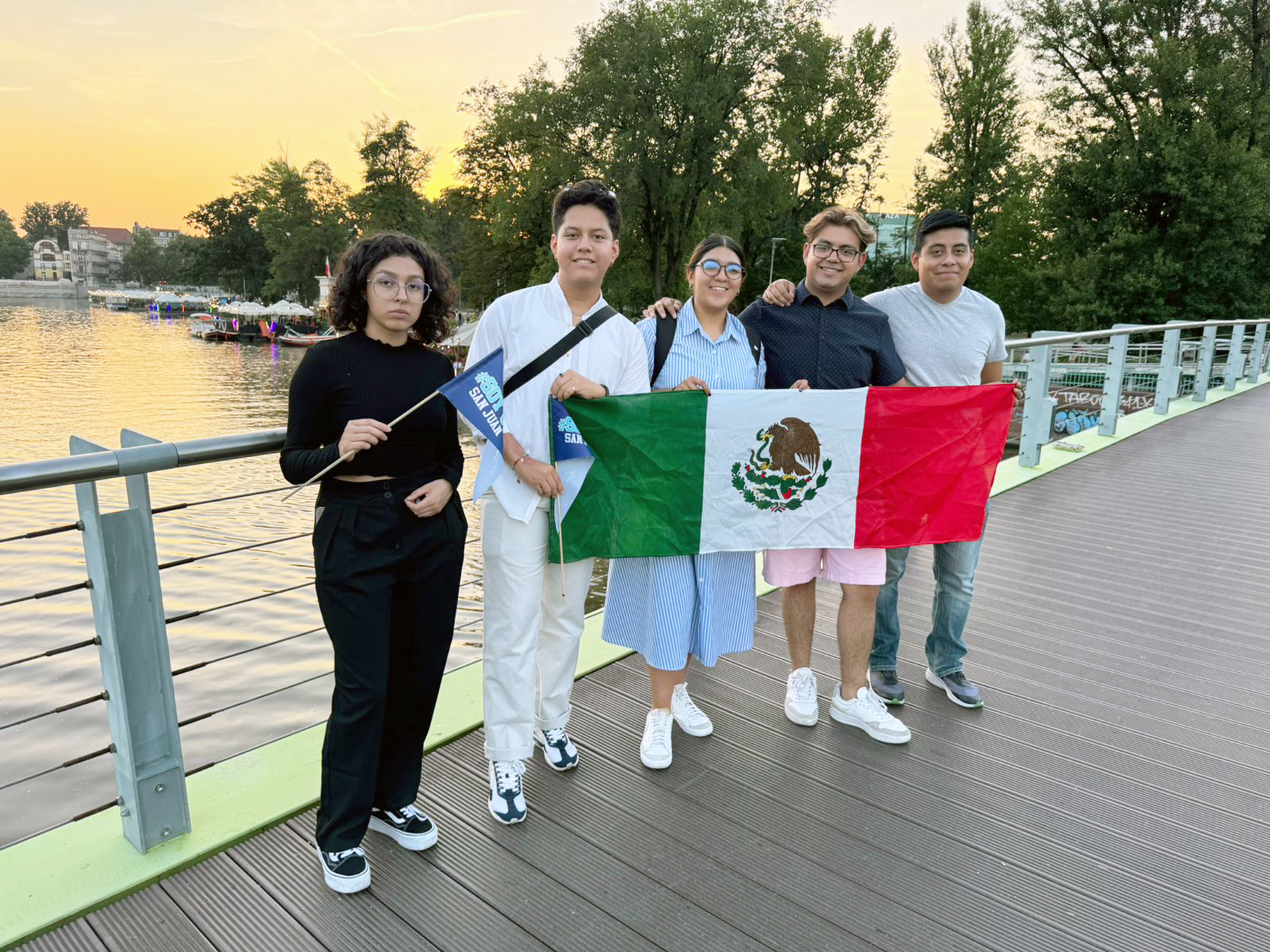 Estudiantes de UTSJR viven experiencia académica en Polonia