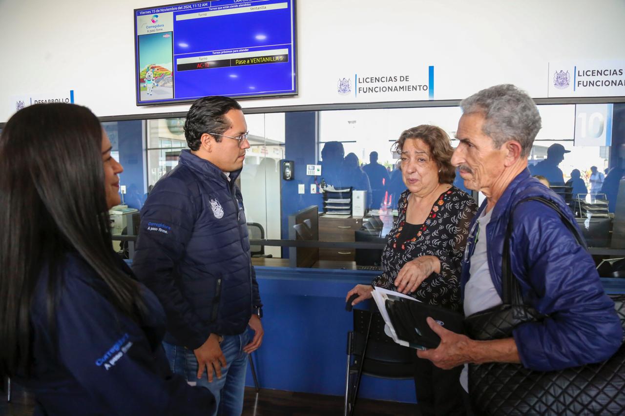 Recorre Chepe Guerrero CAM y Plaza Comercial Candiles
